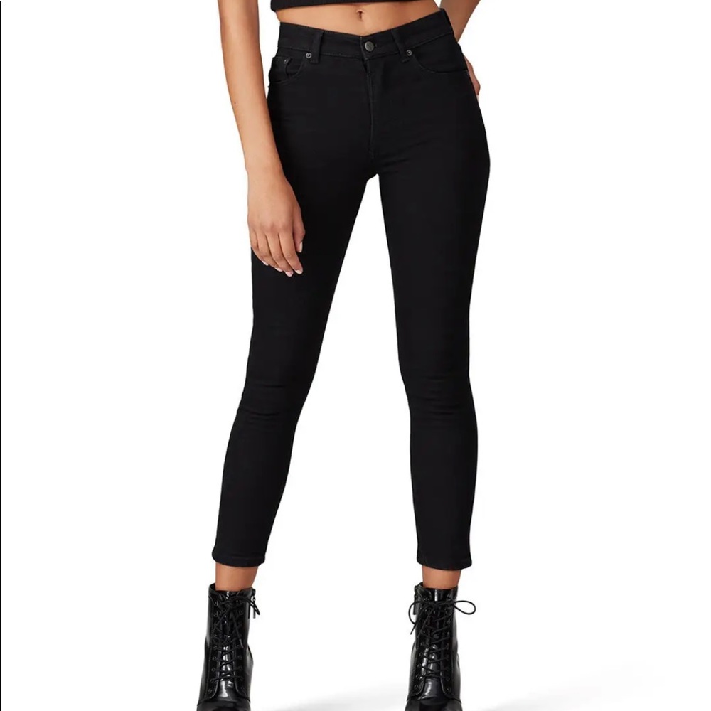 Black Serena High Rise Skinny Crop, Brand New with tags and never worn -Size 24